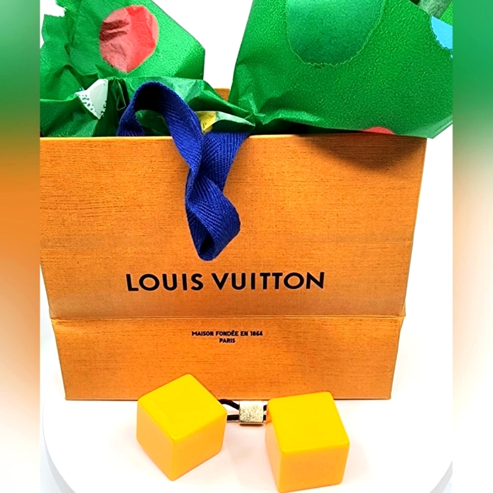 EUC LOUIS VUITTON Yellow Cube Hair Tie Accessory w/ gift bag 💝🎁